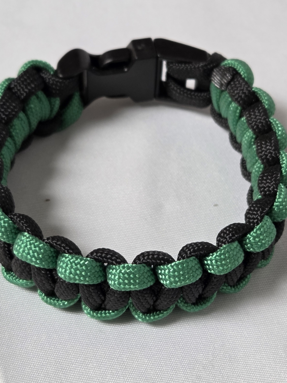 Handmade Black and Green Braided Paracord Bracelet  Quick-Release Buckle 7.5"